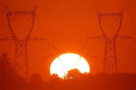 Oldest Nobel Prize Winner At 96, Arthur Ashkin's Solar Energy Invention ...