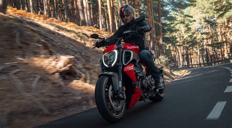 Hypermotard 950 | Tech Specs