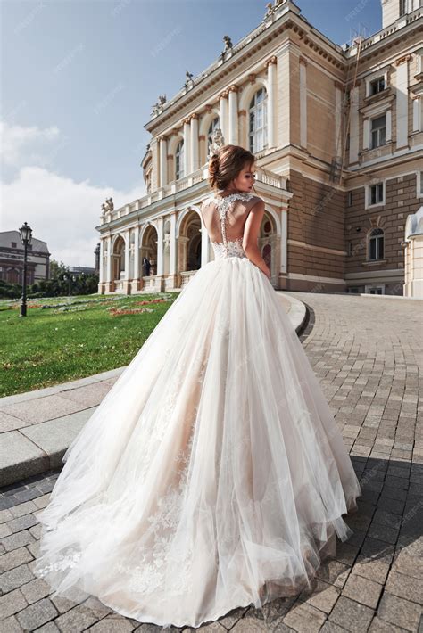 Elegant Wedding Dress