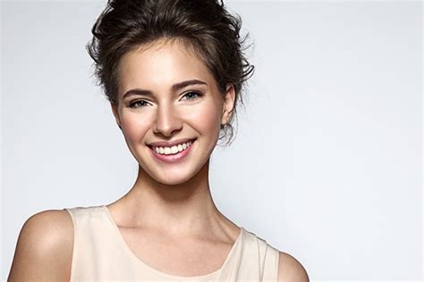 How to reduce excessive oil production in your skin