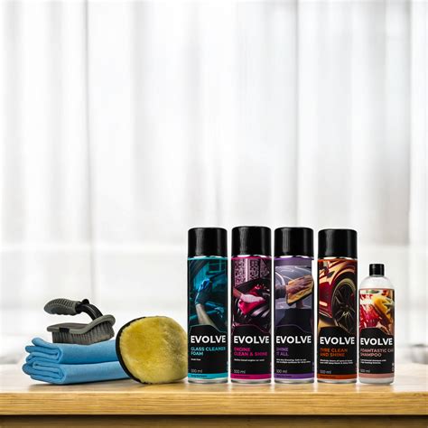Essential Kit – Foamtastic Car Shampoo, Tyre Clean & Shine, Glass Clea ...