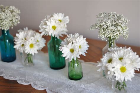 Beautiful & Bright: Simple Centerpieces Ideas
