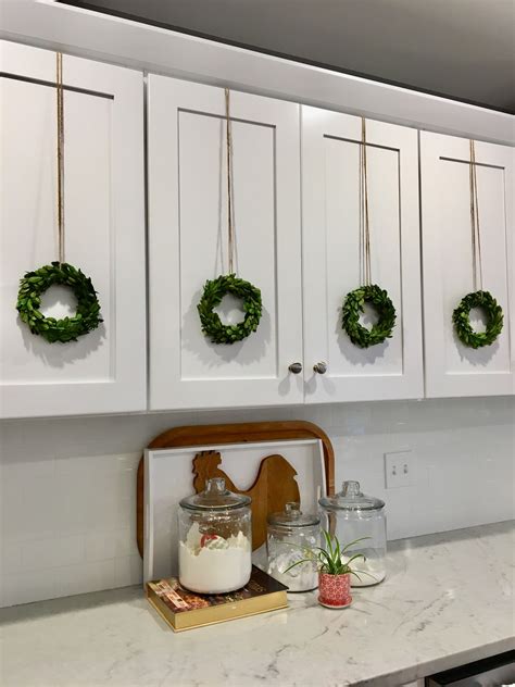 Preserved Boxwood Mini Wreath in 2020 | Top of cabinet decor, Farmhouse ...