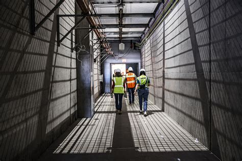 UNM Hospital tower touts expanded ICU, emergency department | Local ...