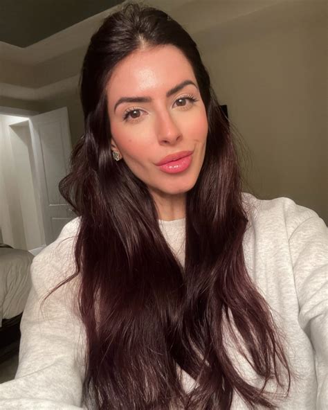 Victoria Medeiros Nudes