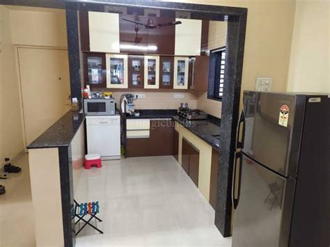 Clover Center Pune Camp PG in Camp Near SGS Mall, Dorabjees