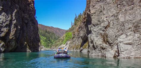 Illinois River Rafting | Momentum River Expeditions