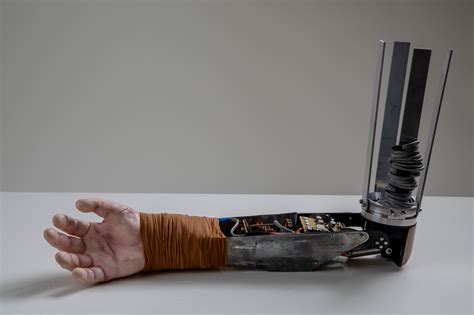 The Six Million Dollar Man (1973) - Steve Austin (Lee Major) Bionic Arm