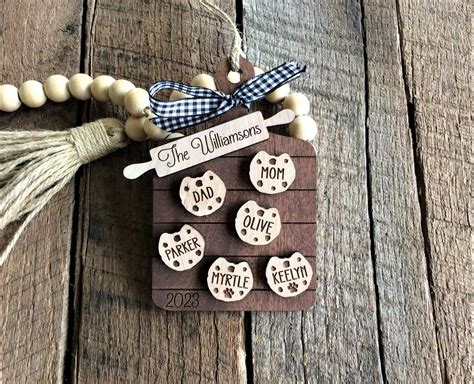 Family Cookie Ornament, Personalized Wooden Family Names Ornament ...