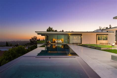 ‘Friends’ Star Matthew Perry’s Midcentury Stunner in the Hollywood ...