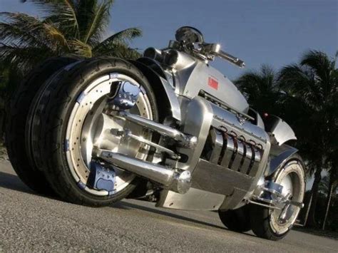 世界上速度最快的摩托车，时速高达640千米_巴拉排行榜