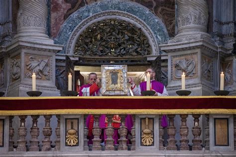 Veronica’s Veil Unveiled: The Relic That Gave Us Jesus’ Holy Face on ...