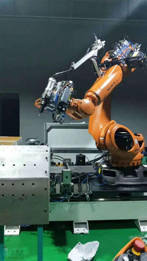 KUKA机器人+外部轴+导轨全自动铆接系统测试顺利通过新闻中心机器人配件销售商
