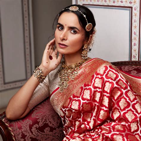 Magenta Pink Handwoven Banarasi Silk Saree - Shivangi Kasliwal