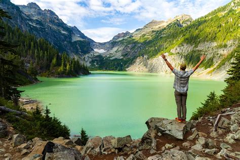 Guide to the Stunning Blanca Lake Hike in Washington