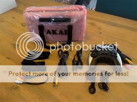 Akai ACVDS935T 2 LCD-displays met DVD-speler en Game console - BenVenNL ...