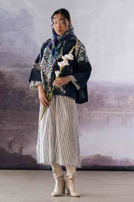 Yavi | Designer Sarees, Tops, Dresses | Aza Fashions