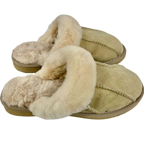 Genuine Sheep skin slippers Size 6(s)