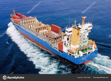 Small Container Ship 的图像结果