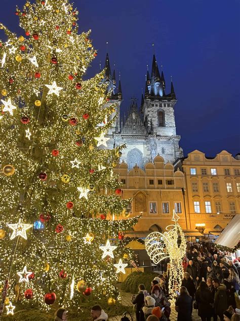 5 Best Prague Christmas Markets in 2024 (tour guide picks)