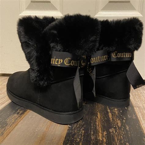 Juicy Couture Women's Black and Gold Boots | Depop