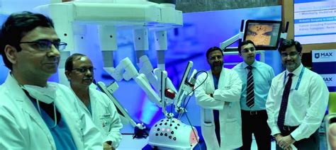 Free Photo: Ghaziabad: Da Vinci Xi launches state-of-the-art robotic ...