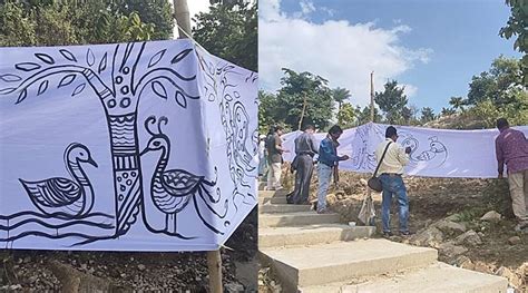 Traditional painting through open canvas in Ayodhya hill area, Purulia ...