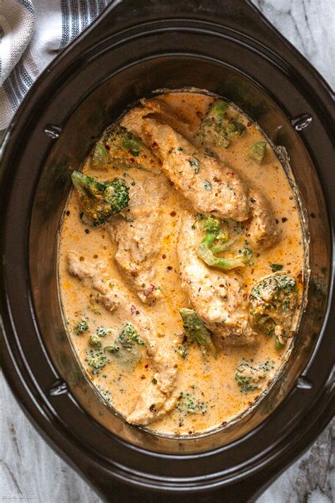 Slow Cooker Chicken Alfredo Recipe with Broccoli — Eatwell101