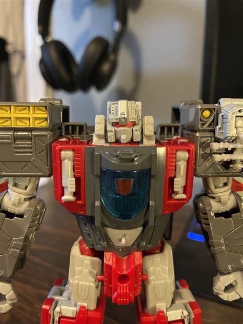 Is there a way to keep these little shoulder spikes down on TR broadside? They keep popping back ...