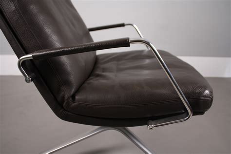 CASAMILA简约现代美式棕黄色真皮铁架脚软体单人位沙发休闲椅-美间设计