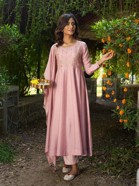 Shop Ethnic Kurtas & Dresses for Women Online | Colors of Earth
