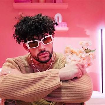 https://assets-global.website-files.com/64e632e1a07b9b35364590b5/65d2f4fc2fb696a06e3710fd_Bad%20Bunny%20-%20artist%20profile%20-%20bio.webp