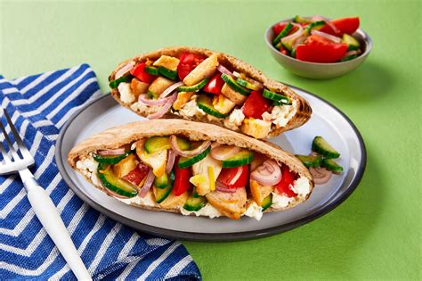 Chicken Pita Pockets Recipe | HelloFresh
