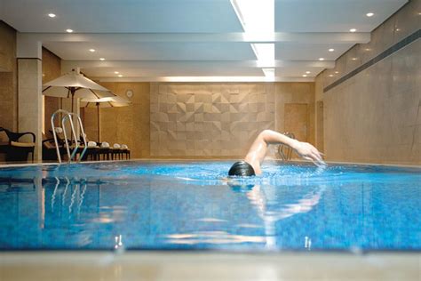Mandarin Oriental The Landmark, Hong Kong Pool: Pictures & Reviews ...