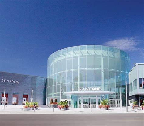 THE 10 BEST Restaurants Near Square One Shopping Centre