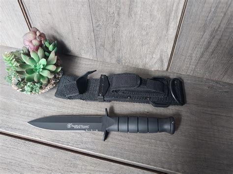 Smith & Wesson Knife Black | Jo-s Gifts and Accessories