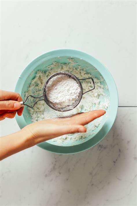 Vegan Buttercream Frosting Recipe | Minimalist Baker Recipes