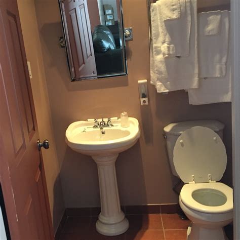 ADVANTAGE MOTEL (Kapuskasing) - Hotel Reviews, Photos, Rate Comparison ...