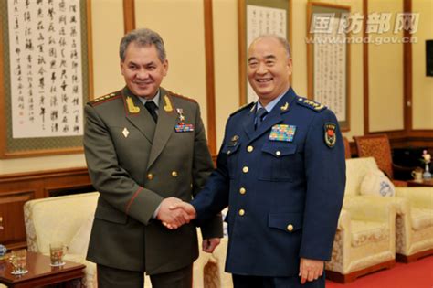 俄罗斯新任国防部长访问中国 许其亮会见 |许其亮|俄罗斯国防部长|联合军演_新浪军事