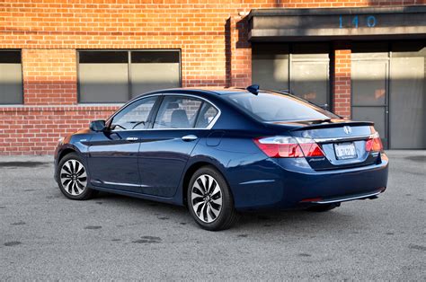 2014 Honda Accord Hybrid First Drive - Automobile Magazine