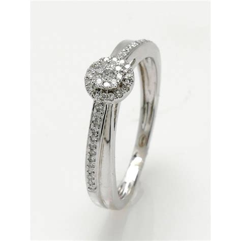 Anillo de diamantes y oro blanco con roseta superior