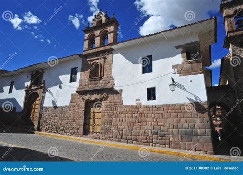 Cusco, Peru : Historic Colonial Buildings on Square with Many Visitor ...