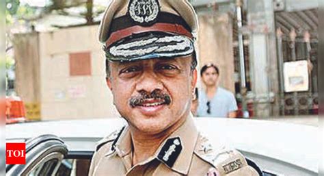 Bharti: Forged passport: IPS officer Deven Bharti likely to get clean ...