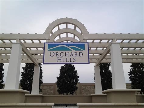 Monument Signage Design 的图像结果