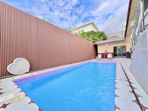 Taman Century Suites JB•KSL•20 pax•Party•Pool - Houses for Rent in ...