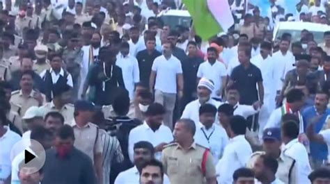 Bharat Jodo Yatra | Rahul Gandhi Resumes Padyatra After Diwali Break