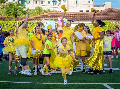 Rosarian Academy welcomes students to new school year