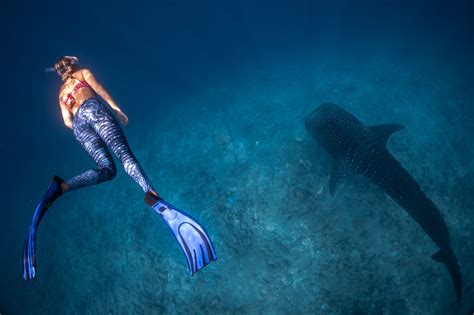 How Deep Can Humans Dive Without Gear