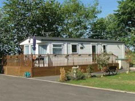 WHITE HORSE HOLIDAY PARK (Metheringham) - Campground Reviews, Photos ...