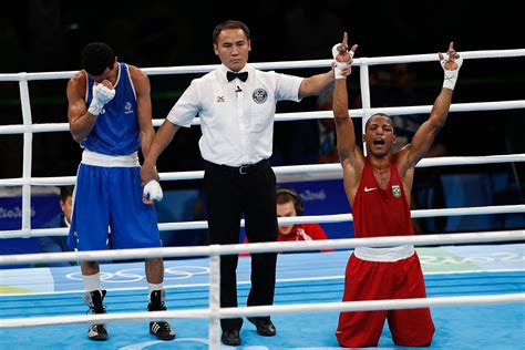 Top 15 Famous Boxing Referees of all Time - Discover Walks Blog